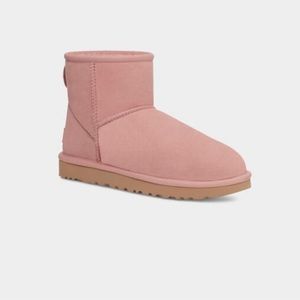 UGG Classic Mini II Boot in Pink NWT (Size 7)